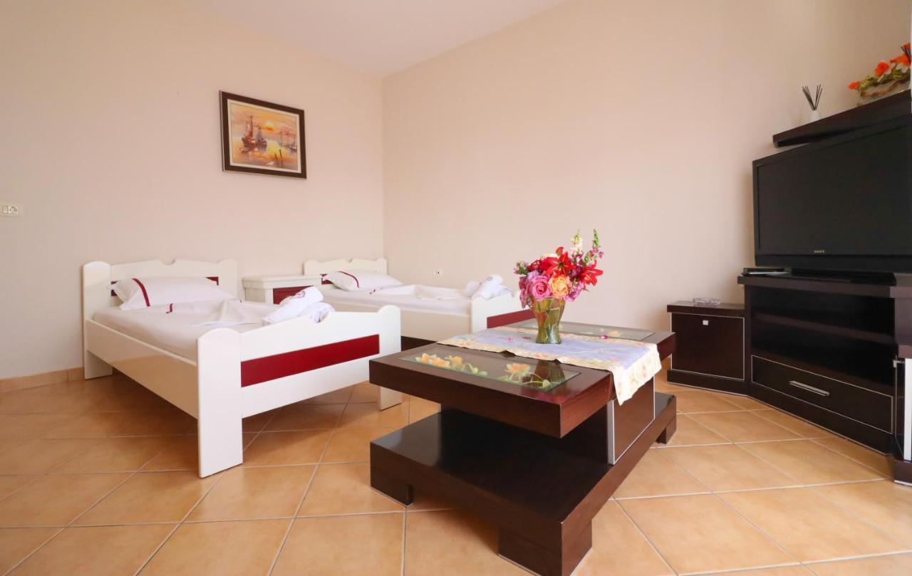 Apartments Vila Roboci Saranda Kültér fotó
