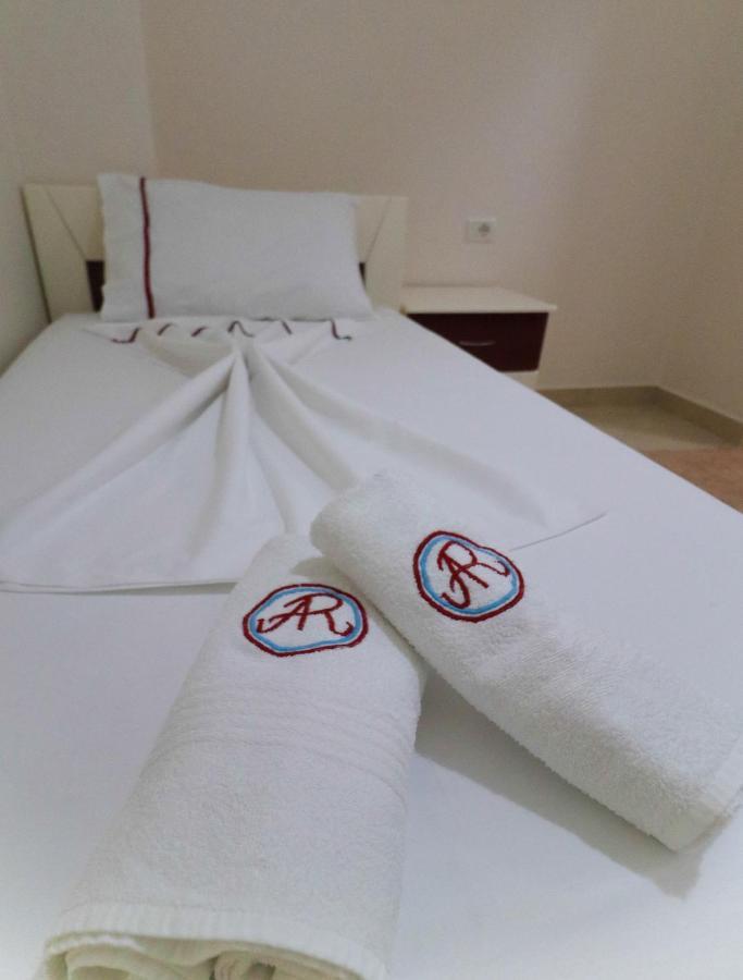 Apartments Vila Roboci Saranda Kültér fotó
